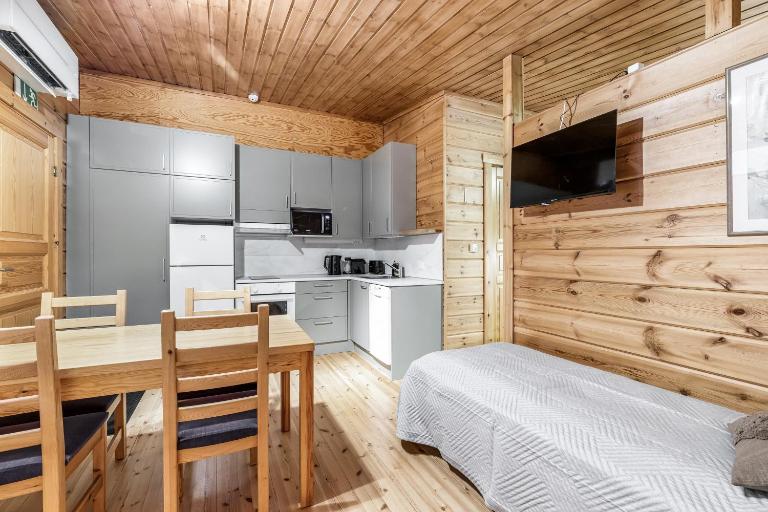 Lapland Fellas Studios - Äkäslompolo - Chambres d'hôtes Äkäslompolo