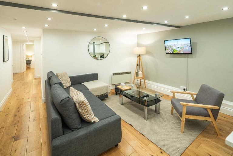Stylish Camden 2-Bed Next to Camden Station - B&B Londra