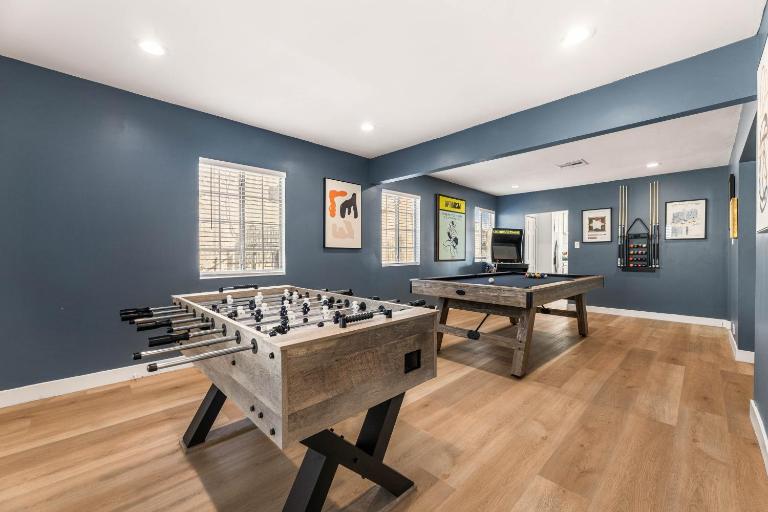 Charming LA Gem by SOFI, Games & Close to it ALL - B&B Los Angeles
