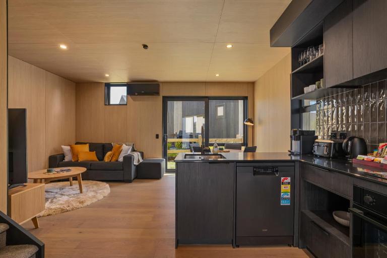 Frankton Escape on Shearers - B&B Queenstown