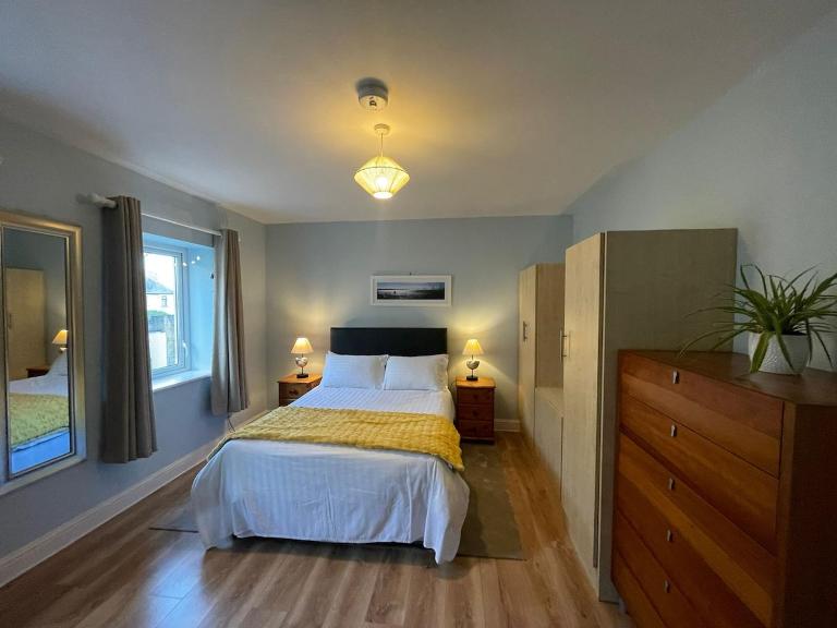 City Centre Cosy Accomodation off Woodquay - Bed and Breakfast Galway