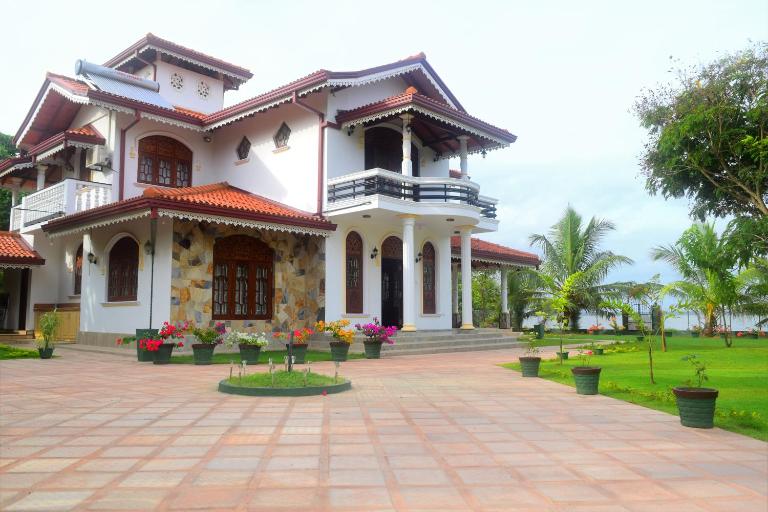 Sri Lagoon Villa - Bed and Breakfast Negombo