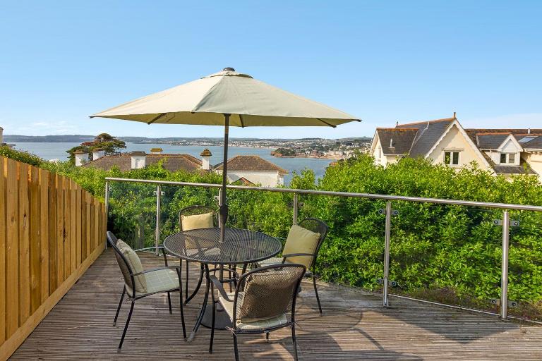 Torquay Bayview Retreat - Couples Romantic Escape - Bed and Breakfast Torquay