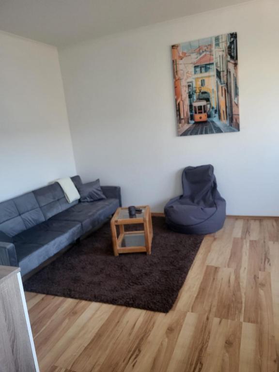 Liebevoll eingerichtete 2-Zimmer Wohnung mit Badewanne in Schwerin - B&B Schwerin