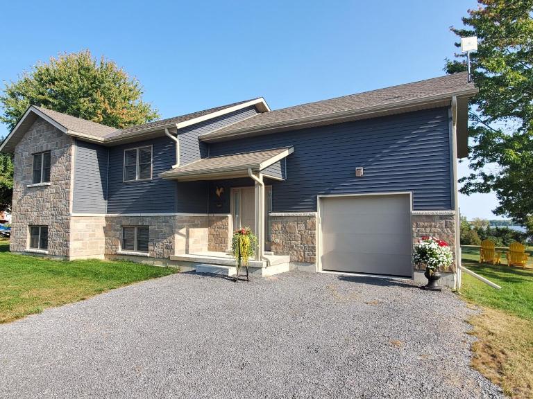 BizLodge Napanee Hillside Bayview Group And Family - Chambres d'hôtes Deseronto