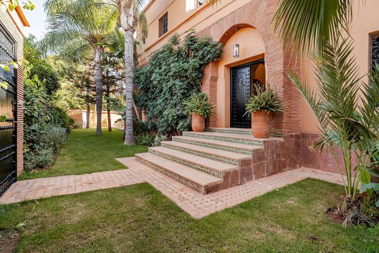 Magnifique Villa EME, Golf Amelkis Marrakech - Piscine Chauffée - B&B Marrakech
