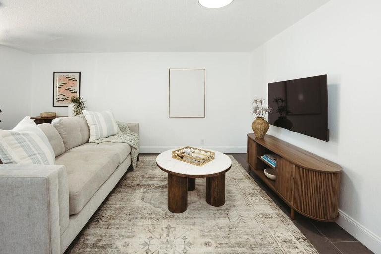 Beachside Bliss - Beach House Unit 2 - B&B Jacksonville Beach