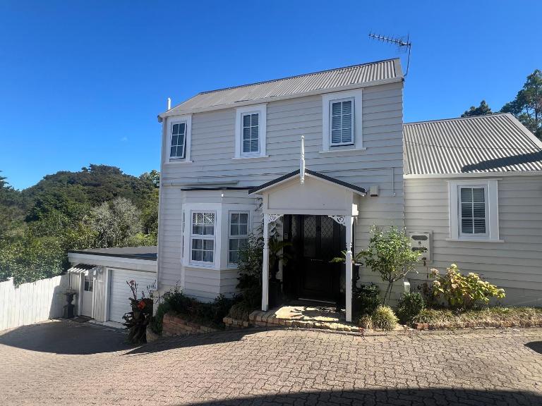 Dove Cottage - B&B Auckland