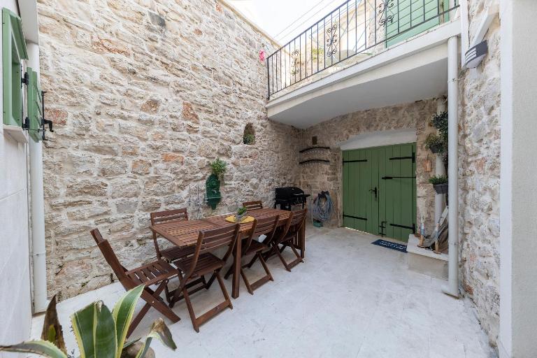 Villa Agora - Betina - Chambres d'hôtes Betina