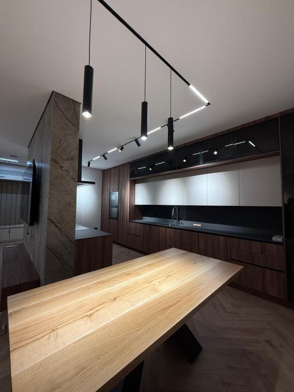 Luxury Penthouse - B&B Ferizaj