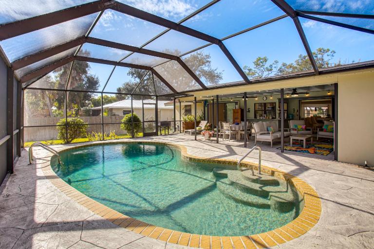 Port Charlotte Home w/ Heated Pool & Yard! - B&B Port Charlotte