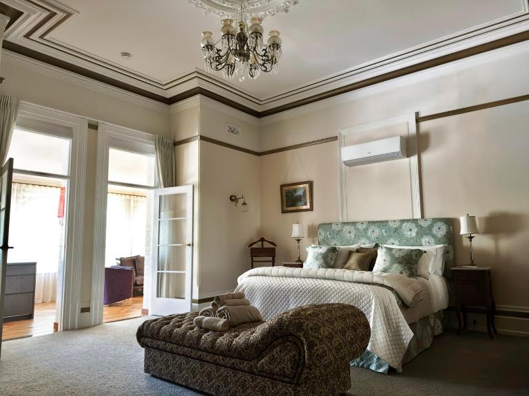 Claremont Oak Estate - B&B Launceston
