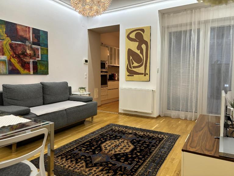 Moderne Stadtwohnung mit Balkon - B&B Vienna