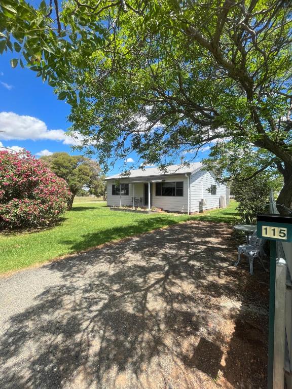 Spring Valley Cottage - B&B Parkes