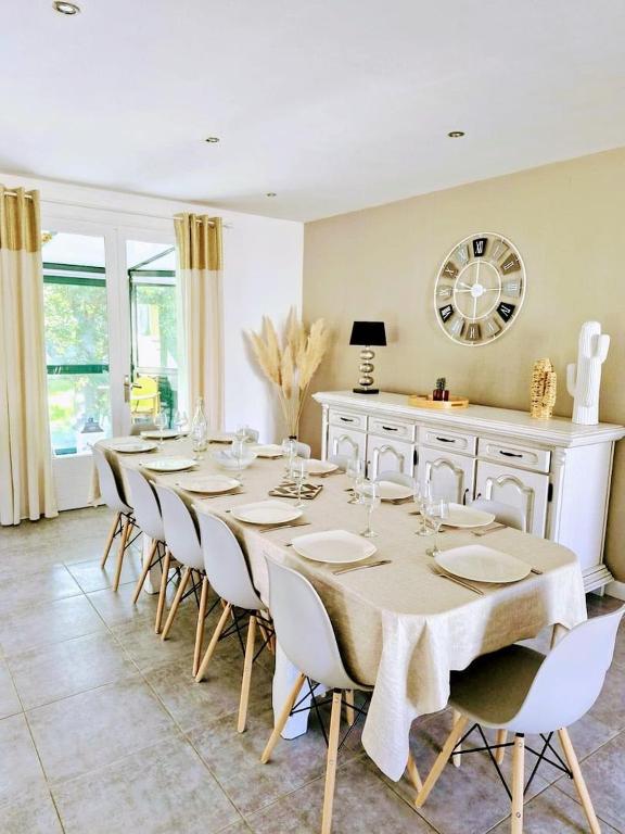 Maison Le Baron 13pers Tiffauges proche Puy du Fou - B&B Tiffauges
