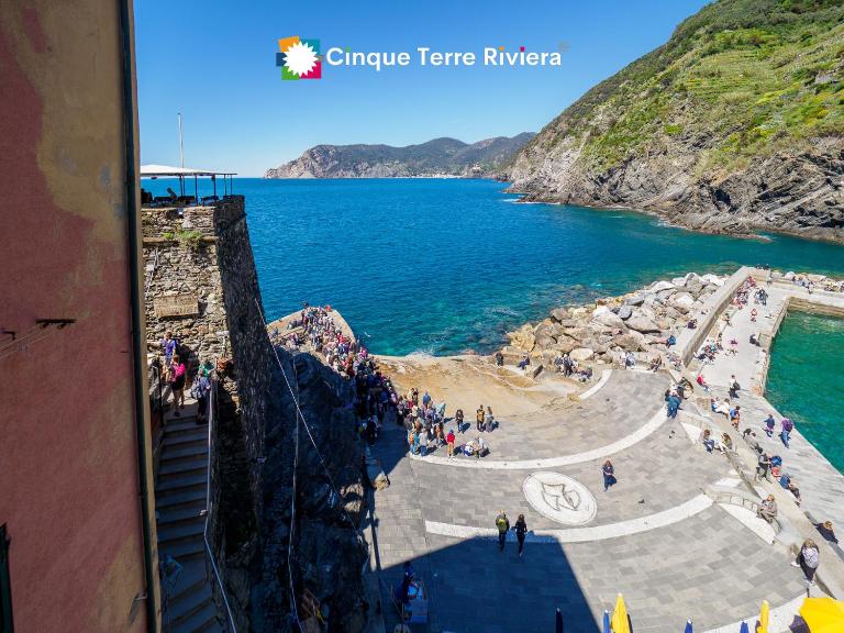 Casa Teresa with AC and Sea View Balcony - Bed and Breakfast Vernazza