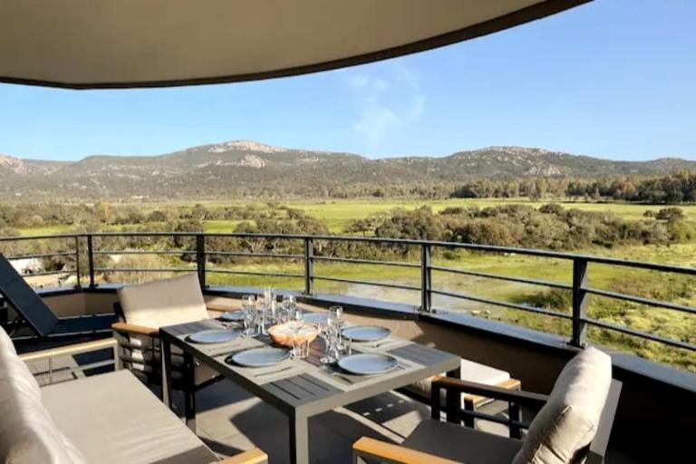 Two-bedroom flat with terrace near the harbour and town centre - B&B Porto Vecchio