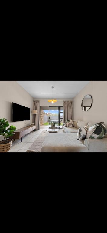 Prime location in upmarket security estate - B&B Johannesburg