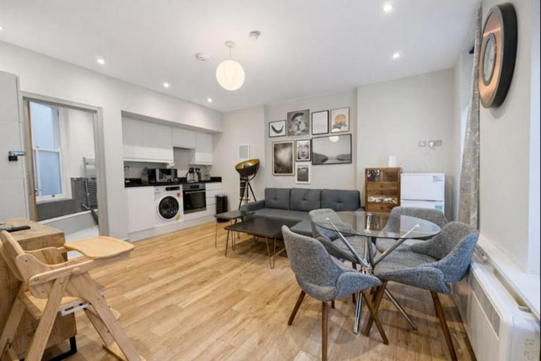 Central Mayfair 1 Bedroom Apartments 33SGG no lift - Ferienwohnung London