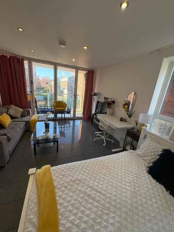 Tower Bridge Luxury Apartment with Balcony - B&B Londra