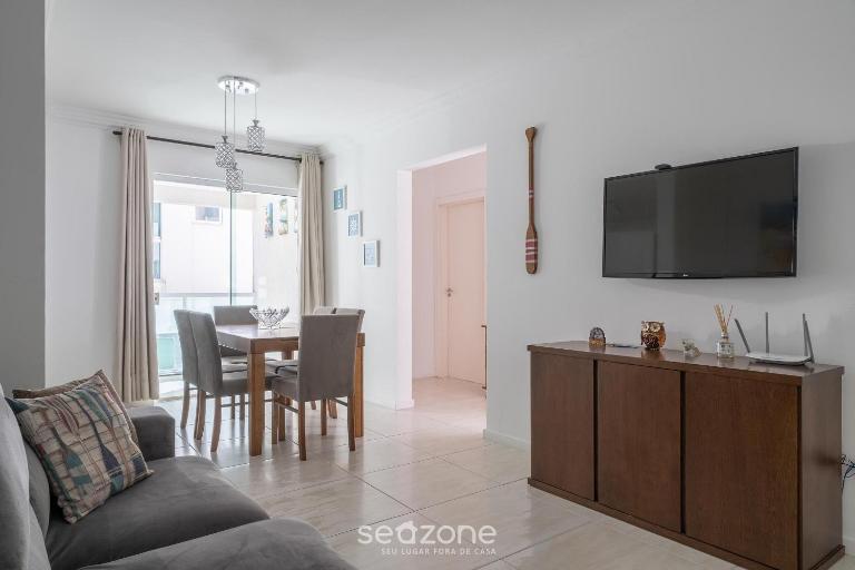 Apto 2Q c/ churrasq. no centro - Bombinhas CAA103 - Ferienwohnung Bombinhas