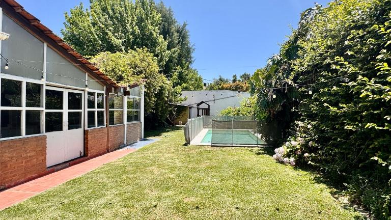 PH tipo casa, con parque y pileta, en La Plata , barrio norte - B&B La Plata