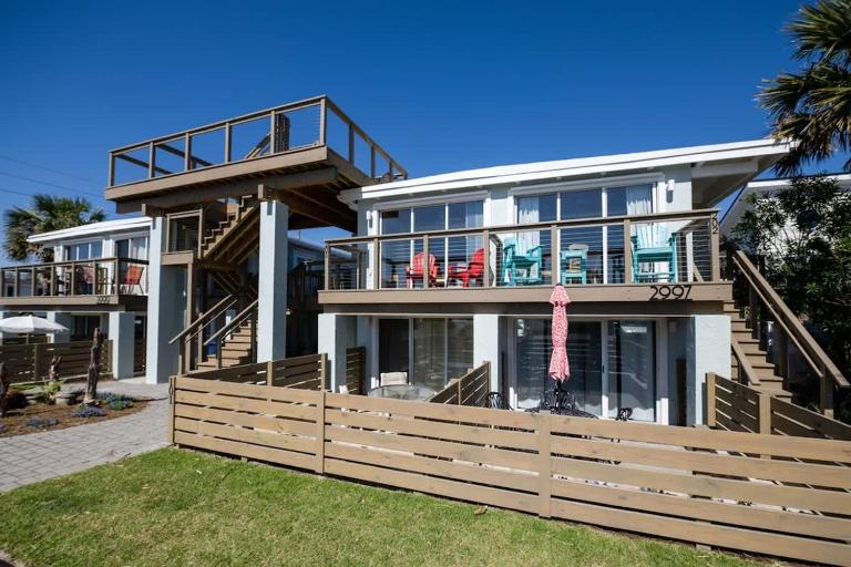 Wanna Sea #202 - Newly Renovated Balcony - B&B Fernandina Beach