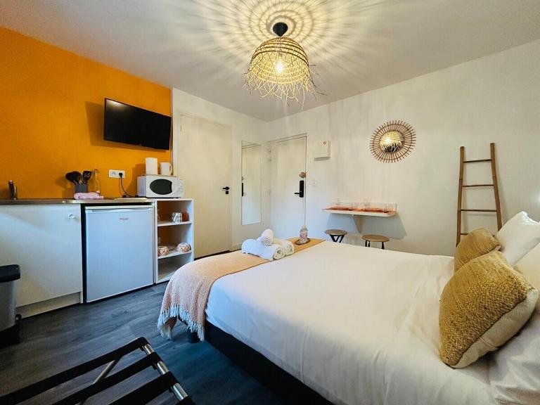 Casa Saint Joseph - Studio Premium Orange - B&B Angers