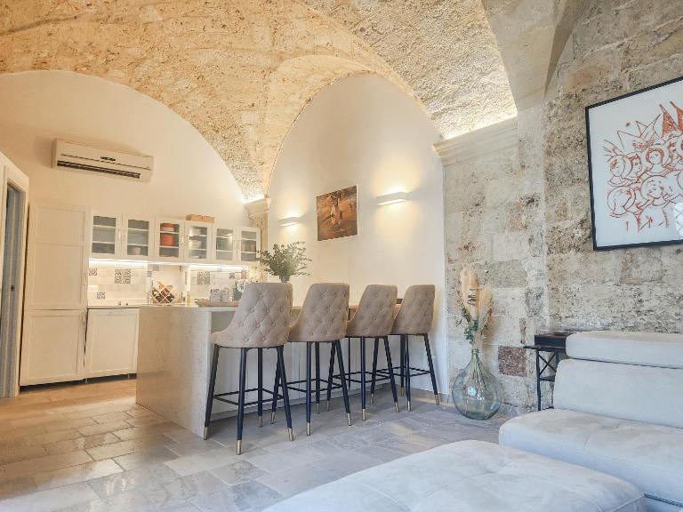 Luxury Home with Rooftop Garden in Centro Storico - Chambres d'hôtes Galatina