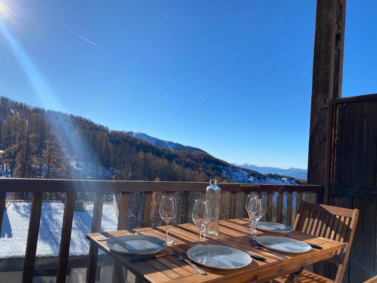 Magnifique duplex Valberg 50m terrasse garage 5 min pistes - B&B Guillaumes