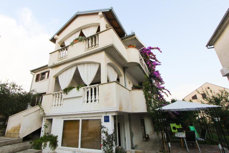 Apartments Petrina - Chambres d'hôtes Sveti Filip i Jakov