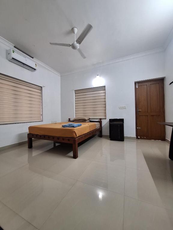 Splendro Holidays 4 Bedroom Private Pool Villa - B&B Kochi