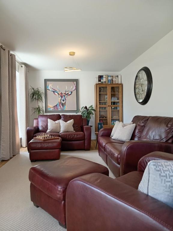 Modern 4 Bed Highland Home - B&B Culloden