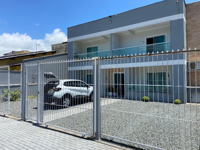 Lindo apartamento em umas das mais belas praias do litoral catarinense - Ferienwohnung Bugres