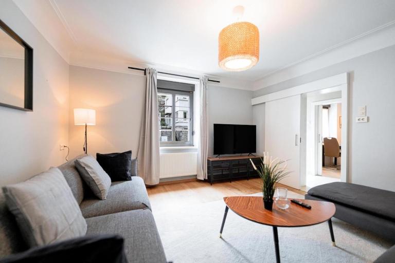 An Entire Spacious House near to the City Centre - Bed and Breakfast Luxemburg
