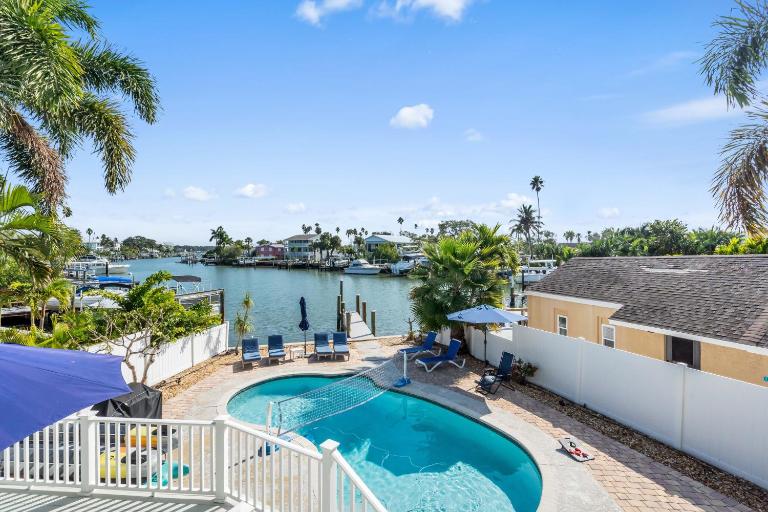 Waterfront Indian Rocks Beach Gem - B&B Clearwater Beach