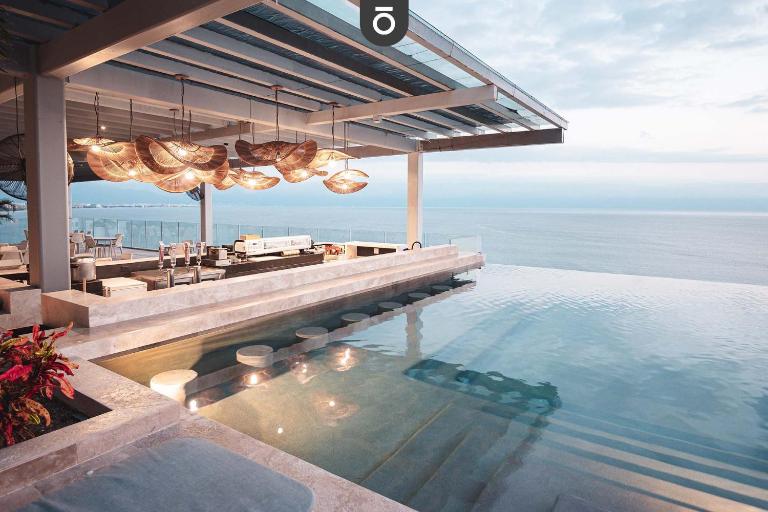 Bantay Beachfront Living - Ocean Views & Luxury Amenities - B&B Bucerías