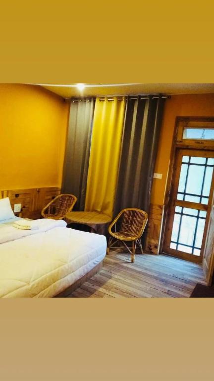 Himalayan The Walnut Homestay - B&B Bathād