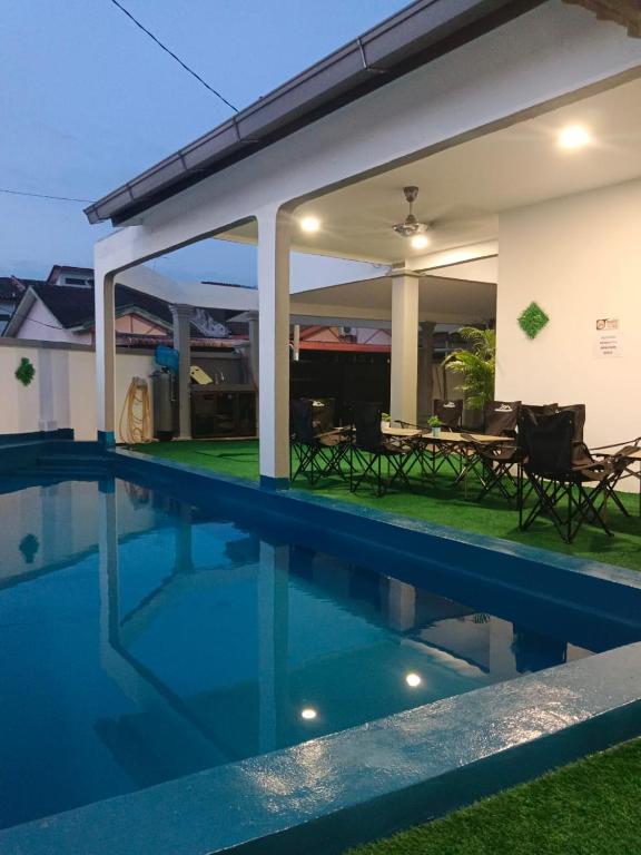 Putra Villa Homestay Ipoh - Chambres d'hôtes Ipoh