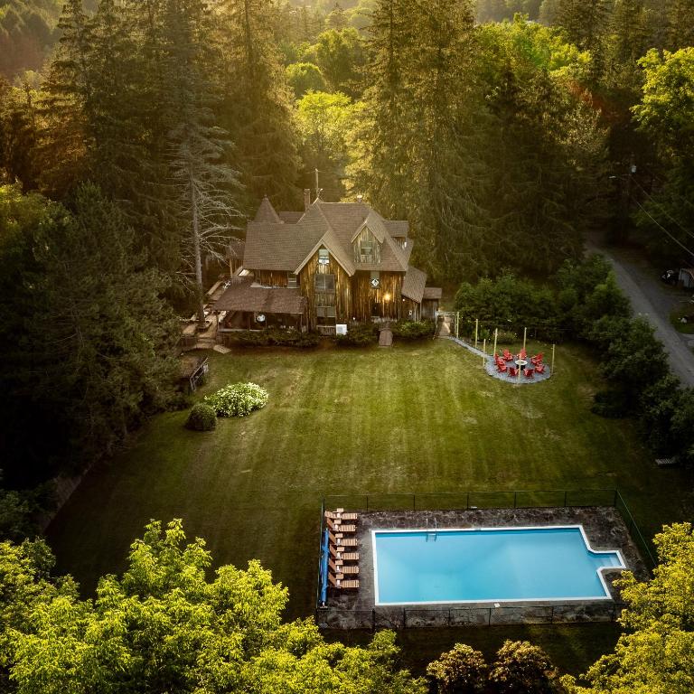 Mansion of Belleayre Mountain! POOL, SAUNA, Game Room - B&B Fleischmanns