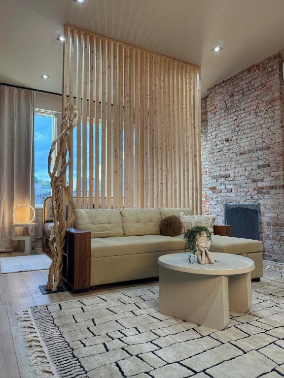 Cozy KING Escape Central Free Parking - B&B Pittsburgh