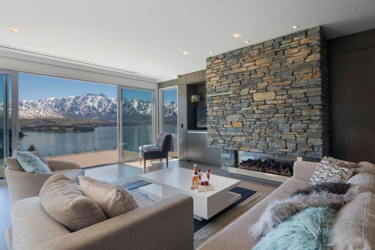 The Views and Spa 4BRM - B&B Queenstown