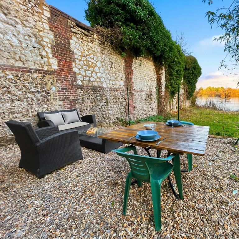 Escapade à deux, terrasse romantique et vue Seine - B&B Elbeuf