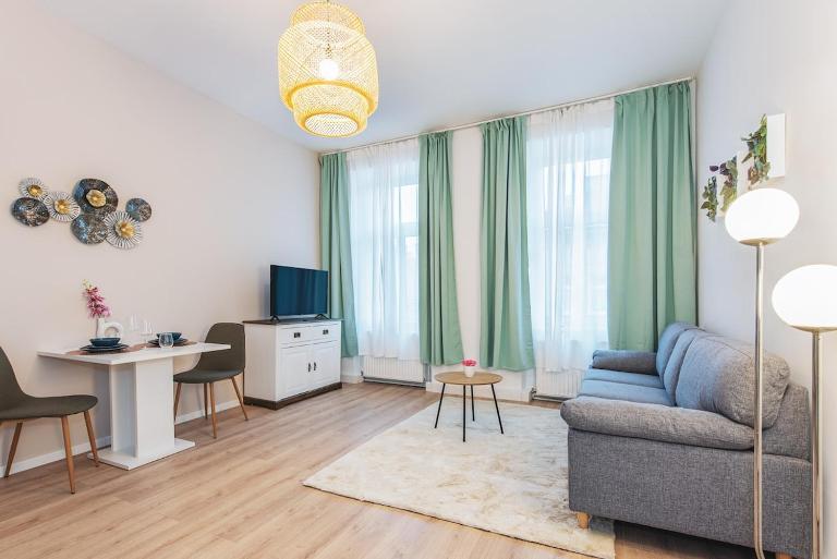 Modern Apartment - 11 minutes to city center - Ferienwohnung Wien
