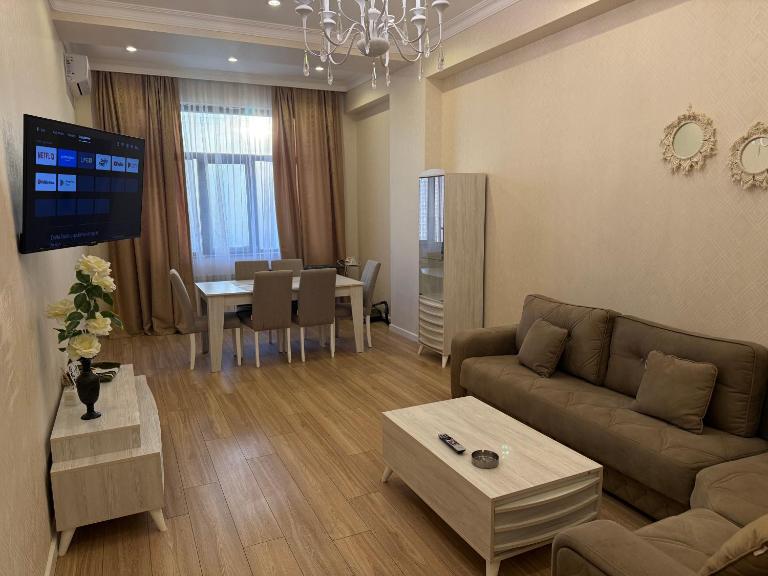 Premium Stay in Baku Centre - Bed and Breakfast Bakoe
