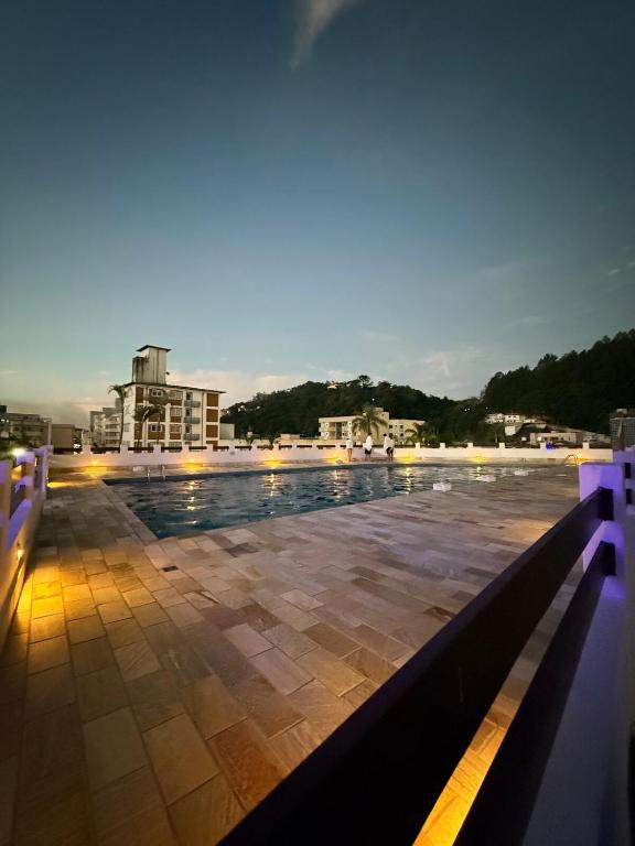 Apartamento Serra Negra no Centro com Piscina - Chambres d'hôtes Serra Negra