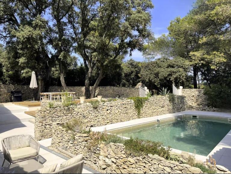 Superbe mazet provençal rénové - B&B Nîmes