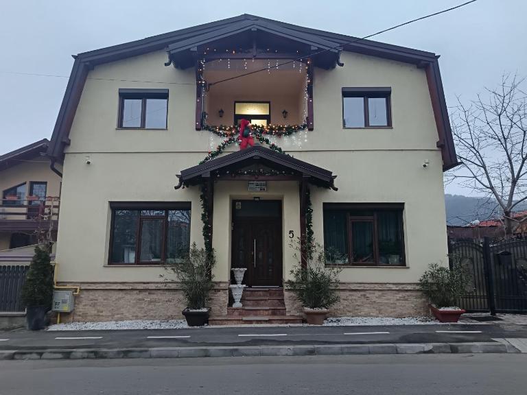 Pensiunea Mihaita - Chambres d'hôtes Târgu Ocna