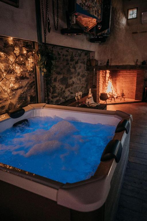 LARCADE Loft Industrial-Jacuzzi - Chambres d'hôtes Castillo de Bayuela