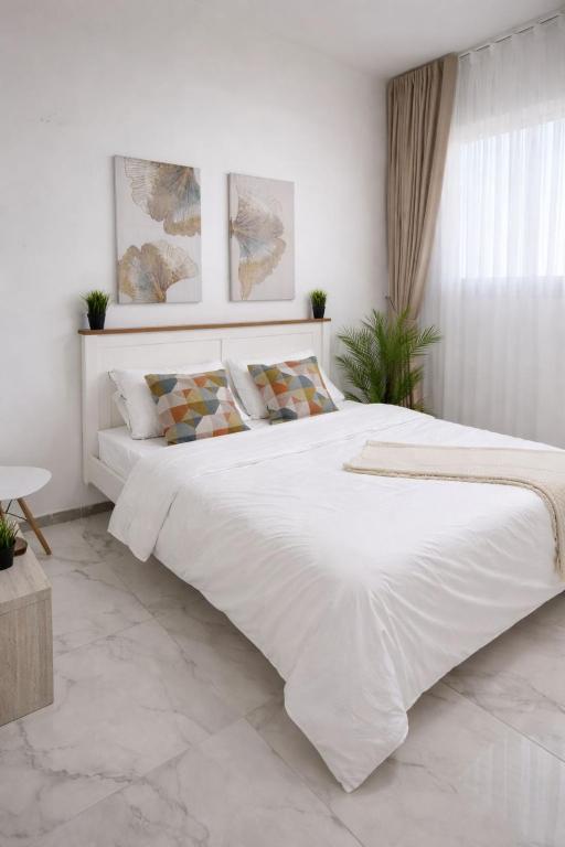 Your Own Cozy Small Unit IS NOT HOLIDAY HOME - Bed and Breakfast Abu Dhabi